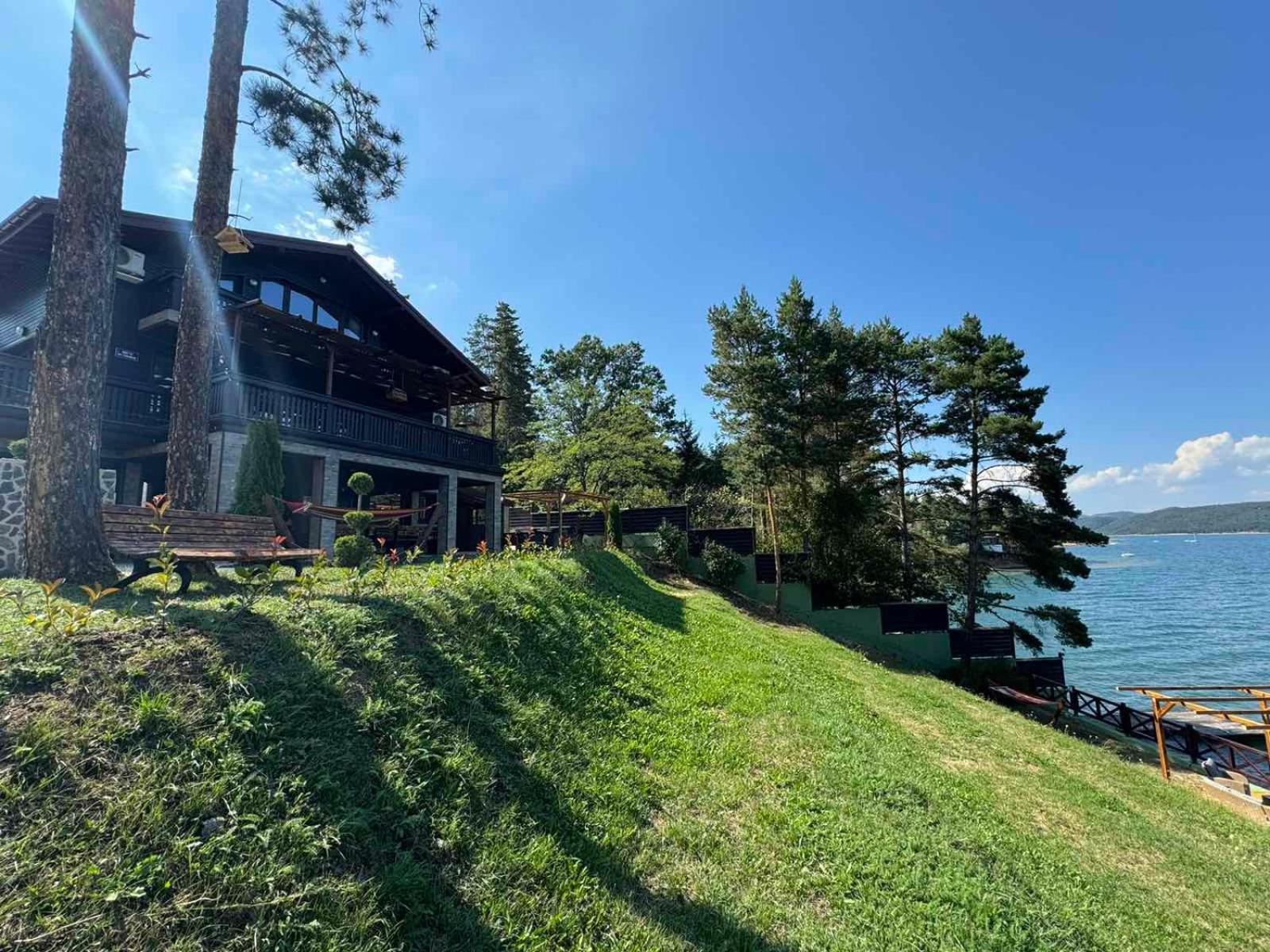 Villa Iskar Lake Residence By Bookvillabg Shtarkelovo Gnezdo ภายนอก รูปภาพ