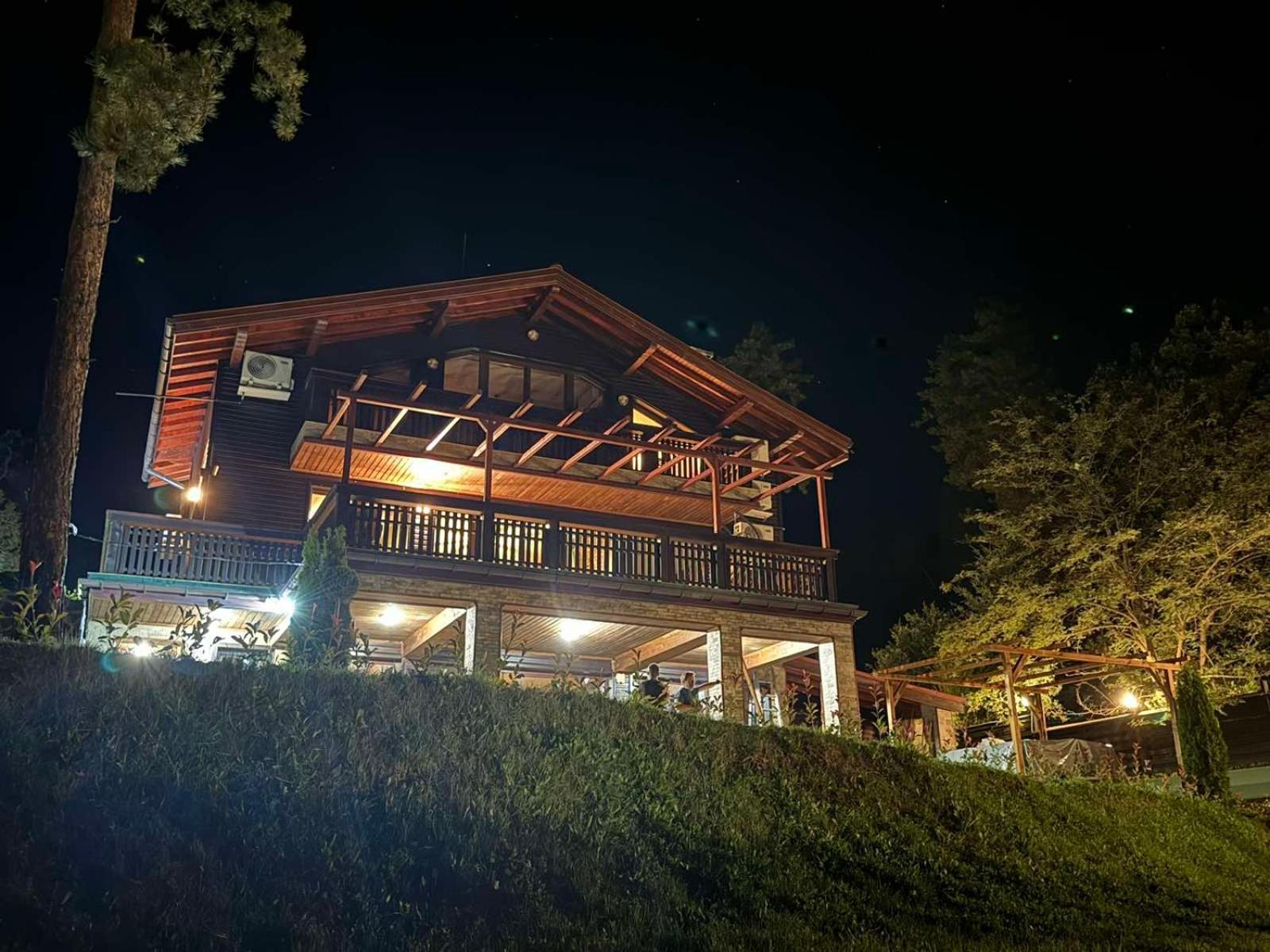 Villa Iskar Lake Residence By Bookvillabg Shtarkelovo Gnezdo ภายนอก รูปภาพ