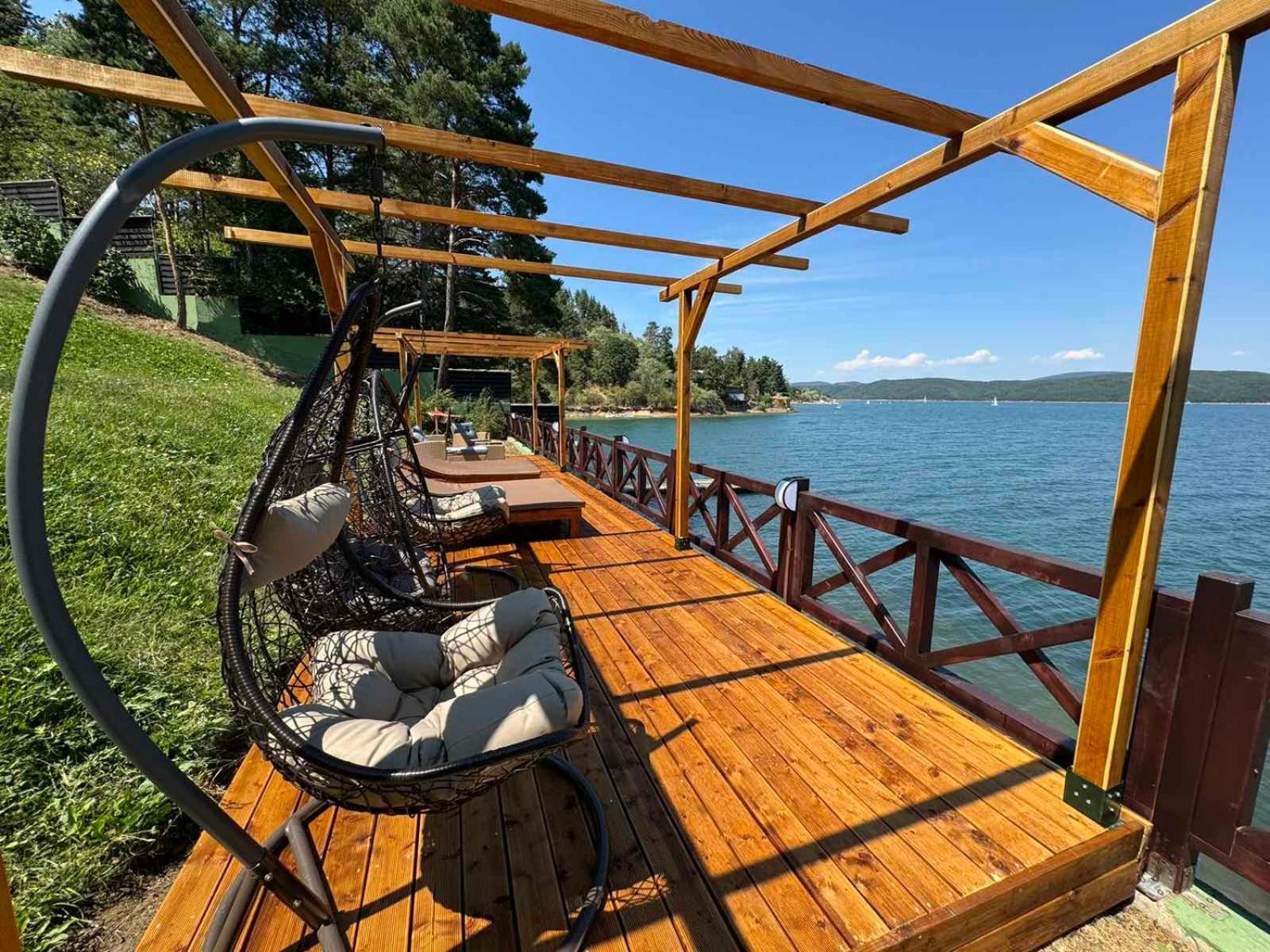 Villa Iskar Lake Residence By Bookvillabg Shtarkelovo Gnezdo ภายนอก รูปภาพ
