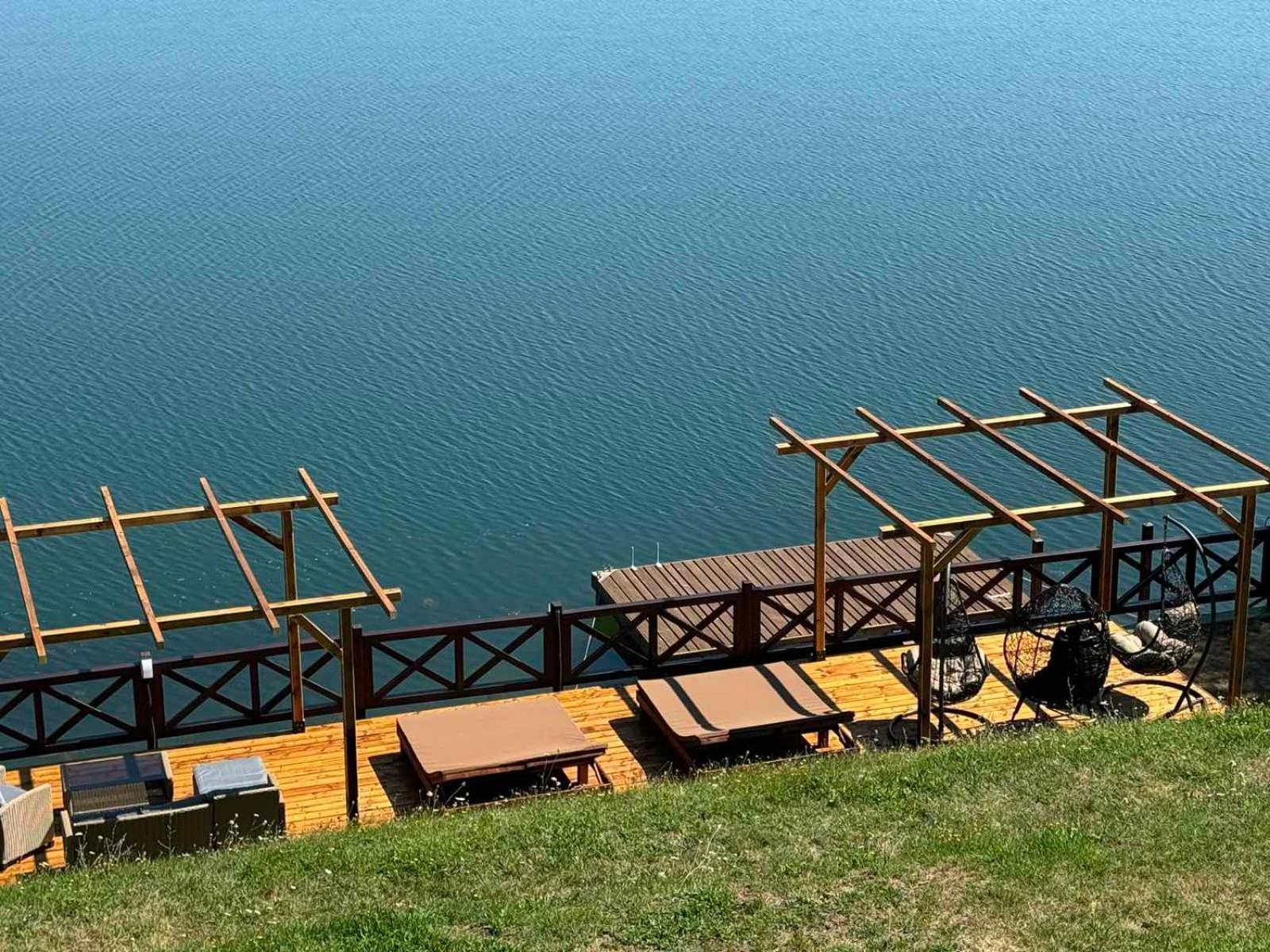 Villa Iskar Lake Residence By Bookvillabg Shtarkelovo Gnezdo ภายนอก รูปภาพ